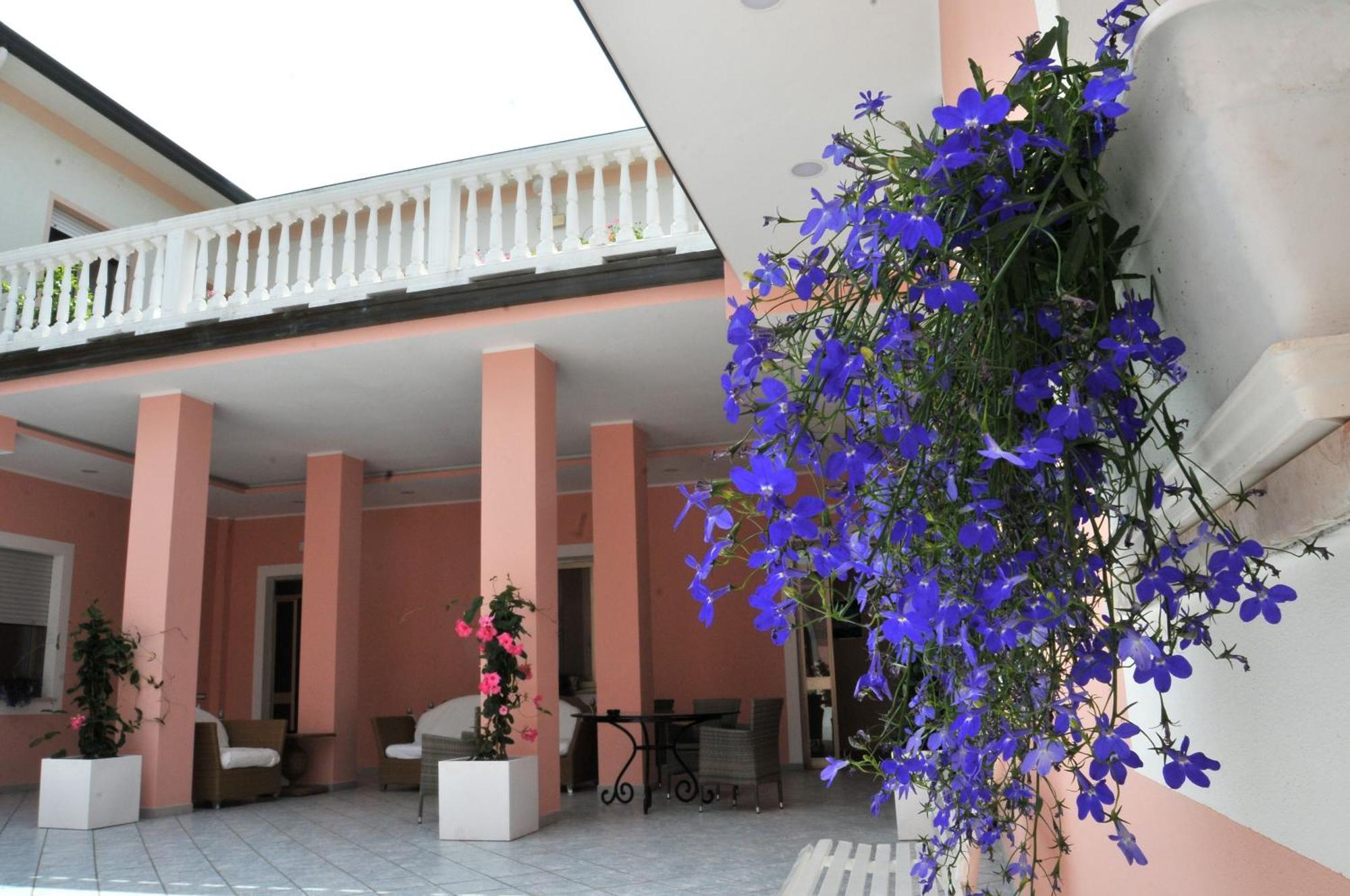 Stella - Casa Per Ferie Otel Bellaria-Igea Marina Dış mekan fotoğraf